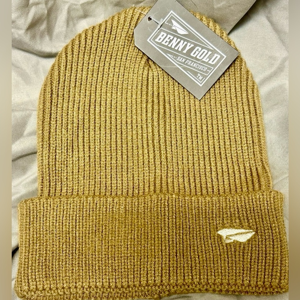 Benny Gold San Francisco NWT Tan Khaki Beanie One Size Unisex Adult Winter Hat